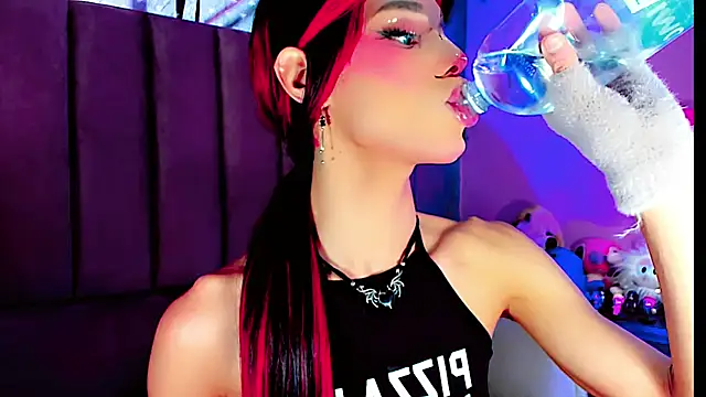 Snapshot of dollswit01 chatting on September 12, 2025, 2:50 pm dollswit01 online show from September 12, 2025, 2:50 pm