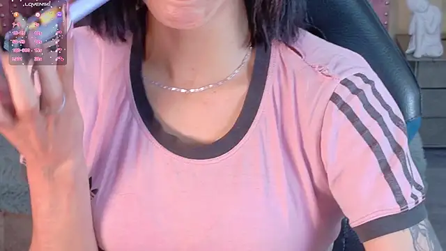 Snapshot of Scarllett_BDSM chatting on October 13, 2025, 8:53 pm Scarllett BDSM online show from October 13, 2025, 8:53 pm