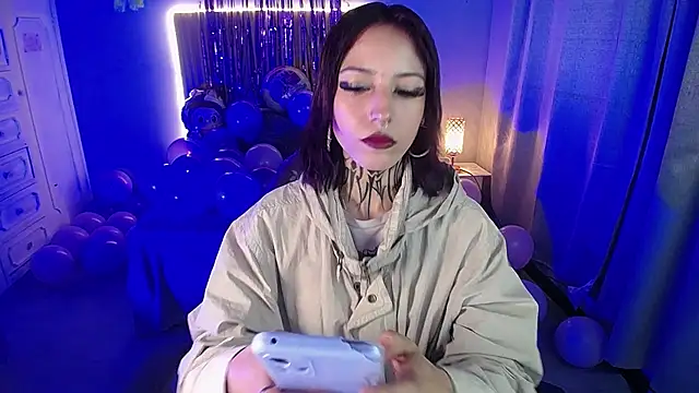 Snapshot of Scarllett_BDSM chatting on November 8, 2025, 6:02 am Scarllett BDSM online show from November 8, 2025, 6:02 am