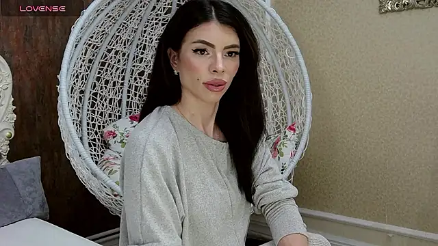 LaraDivine online show from December 9, 2024, 9:39 am