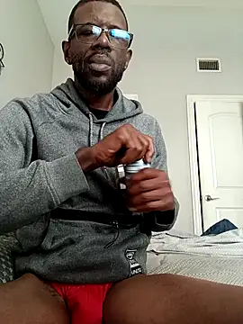 Snapshot of Txdarkmeat74 chatting on November 7, 2025, 2:28 pm Txdarkmeat74 online show from November 7, 2025, 2:28 pm