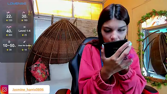 Snapshot of JasmineHarris chatting on December 10, 2024, 12:05 pm JasmineHarris online show from December 10, 2024, 12:05 pm