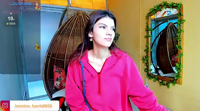 Snapshot of JasmineHarris chatting on January 13, 2025, 11:41 am JasmineHarris online show from January 13, 2025, 11:41 am