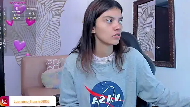 Snapshot of JasmineHarris chatting on February 15, 2025, 12:01 pm JasmineHarris online show from February 15, 2025, 12:01 pm
