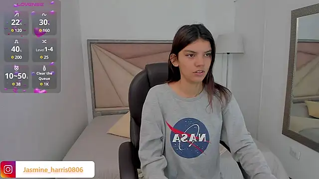 Snapshot of JasmineHarris chatting on February 24, 2025, 11:43 am JasmineHarris online show from February 24, 2025, 11:43 am