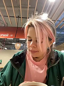 SuzieMurray online show from February 8, 2025, 7:26 am