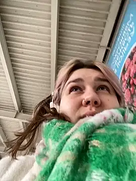 SuzieMurray online show from February 22, 2025, 10:18 am