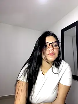 Snapshot of kimberlyhills1 chatting on October 10, 2025, 3:27 am kimberlyhills1 online show from October 10, 2025, 3:27 am