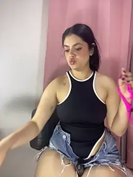 kimberlyhills1 online show from March 18, 2026, 7:06 pm