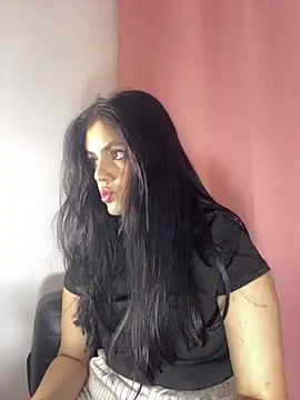 kimberlyhills1 online show from April 17, 2026, 9:07 pm