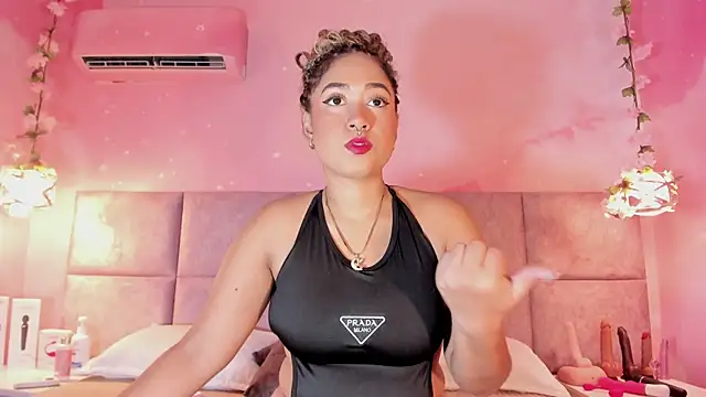 Laurentdupont04 online show from November 3, 2025, 3:08 am