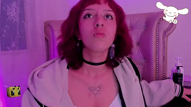 Snapshot of AlexaFoxy18 chatting on March 21, 2025, 9:56 am AlexaFoxy18 online show from March 21, 2025, 9:56 am