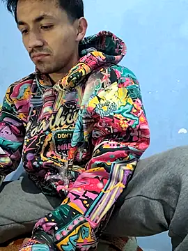 charlesss19 online show from November 11, 2025, 11:54 am