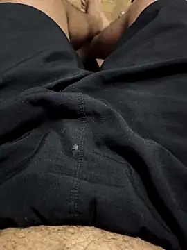 Snapshot of FABINHOSEOAU chatting on December 9, 2024, 11:13 pm FABINHOSEOAU online show from December 9, 2024, 11:13 pm