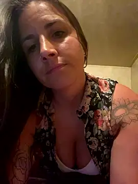 maexmaeee online show from September 28, 2025, 4:29 am