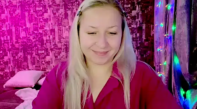 Snapshot of sarakatherin chatting on December 1, 2024, 8:09 pm sarakatherin online show from December 1, 2024, 8:09 pm