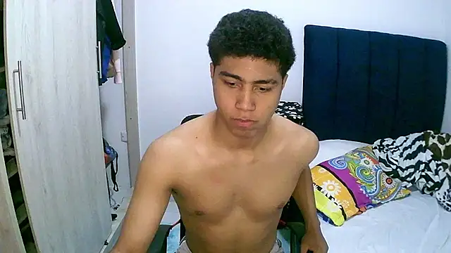 sexy diamante  online show from March 12, 2026, 5:08 pm