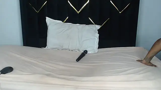 EbonyBentley online show from March 28, 2026, 8:36 am