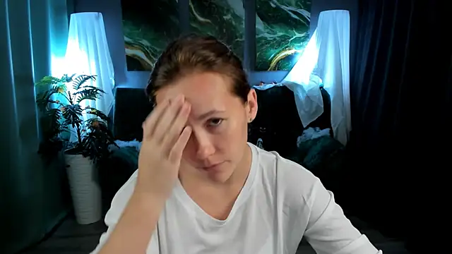 MichelleOrtis online show from November 8, 2025, 11:47 pm