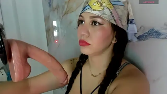 hade cute online show from September 30, 2025, 5:40 pm