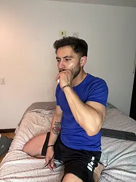 Snapshot of Drogamma chatting on October 30, 2025, 2:13 am Drogamma online show from October 30, 2025, 2:13 am