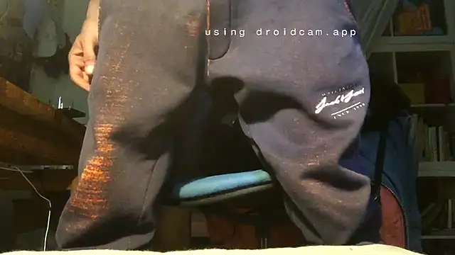 Snapshot of otikatseikaip3r chatting on October 18, 2025, 1:45 pm otikatseikaip3r online show from October 18, 2025, 1:45 pm