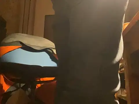 Snapshot of otikatseikaip3r chatting on November 14, 2025, 11:35 pm otikatseikaip3r online show from November 14, 2025, 11:35 pm