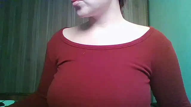 Evasapples online show from November 29, 2025, 7:28 pm