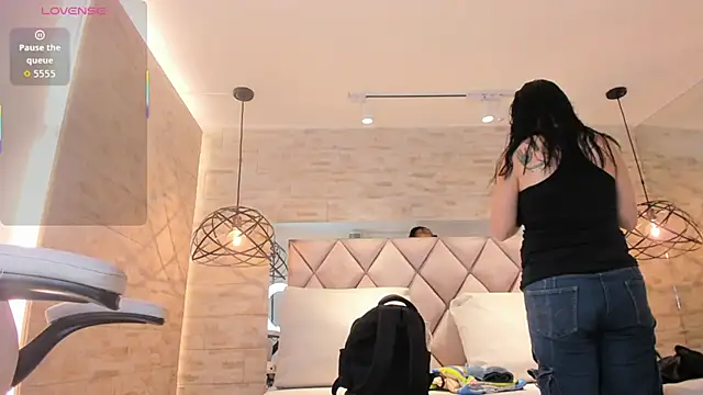 dorothy vegga online show from October 9, 2025, 3:37 am