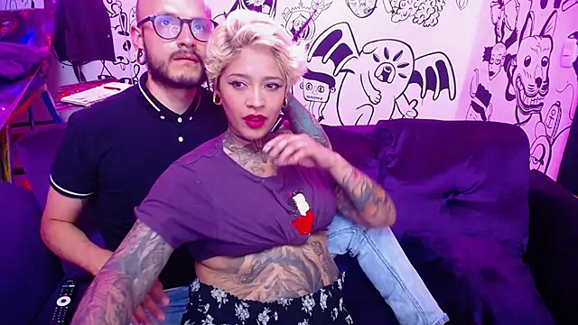 Snapshot of tatouagendecouple chatting on February 8, 2025, 1:43 am tatouagendecouple online show from February 8, 2025, 1:43 am