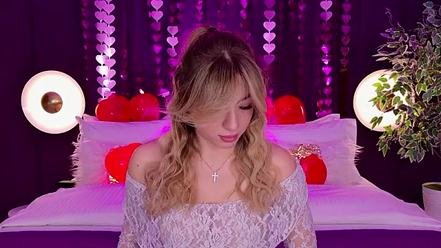 HelenaMorgan online show from February 12, 2026, 3:01 am