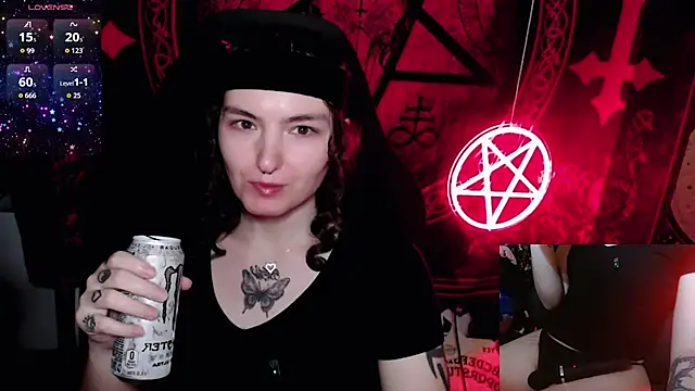 BrandiWRLD 999 online show from October 19, 2025, 6:52 pm