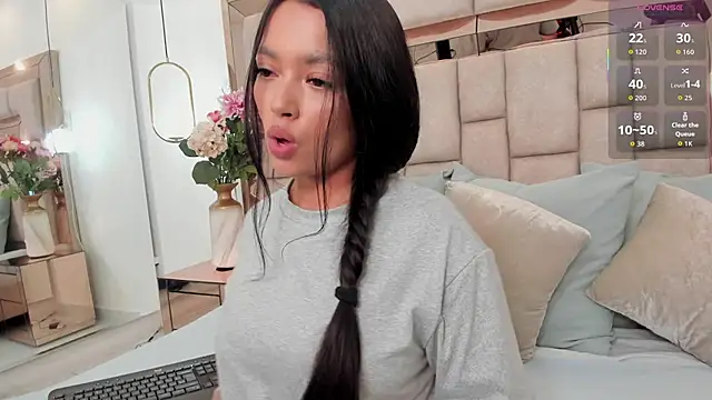 emma carterr1 online show from November 26, 2025, 5:25 pm