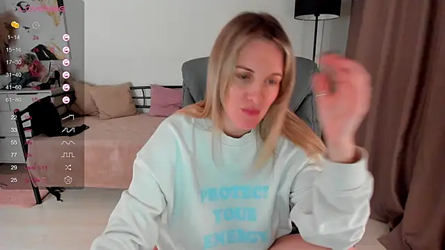 Snapshot of I_D_A chatting on February 2, 2025, 7:20 am I D A online show from February 2, 2025, 7:20 am