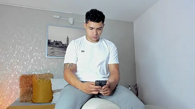 Snapshot of gerson_zt chatting on September 24, 2025, 12:03 am gerson zt online show from September 24, 2025, 12:03 am