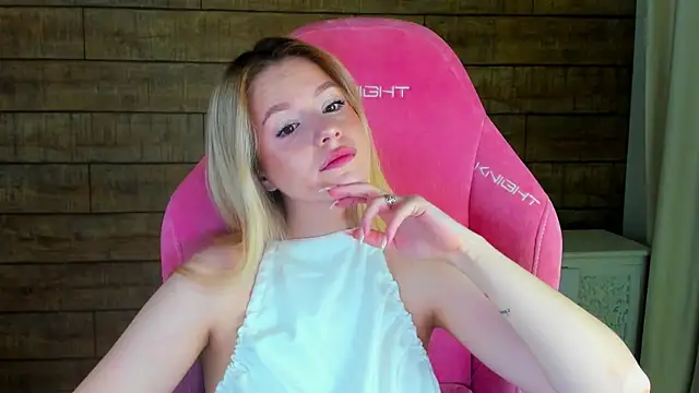 Snapshot of MilanaBalmain chatting on March 2, 2026, 5:08 am MilanaBalmain online show from March 2, 2026, 5:08 am