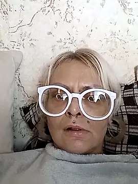 Gardener of Illusions online show from November 4, 2025, 6:34 am