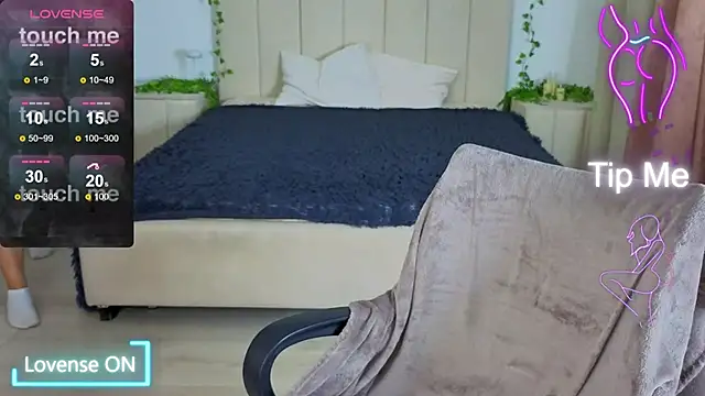 baby  kim online show from October 30, 2025, 5:13 pm