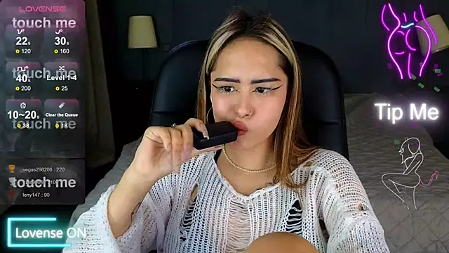 baby  kim online show from November 24, 2025, 8:03 am