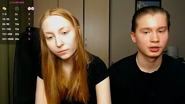 Snapshot of AliceStoneJhonyStone chatting on February 17, 2025, 5:32 pm AliceStoneJhonyStone online show from February 17, 2025, 5:32 pm
