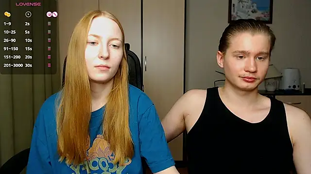 Snapshot of AliceStoneJhonyStone chatting on February 24, 2025, 3:42 pm AliceStoneJhonyStone online show from February 24, 2025, 3:42 pm
