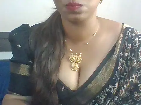 Snapshot of Sexy-Shalinii chatting on March 30, 2026, 3:57 pm Sexy-Shalinii online show from March 30, 2026, 3:57 pm