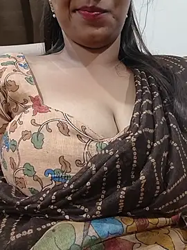Snapshot of Sexy-Shalinii chatting on May 27, 2026, 2:14 pm Sexy-Shalinii online show from May 27, 2026, 2:14 pm