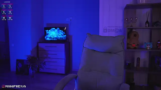 ManiFreyja online show from December 13, 2024, 10:55 pm