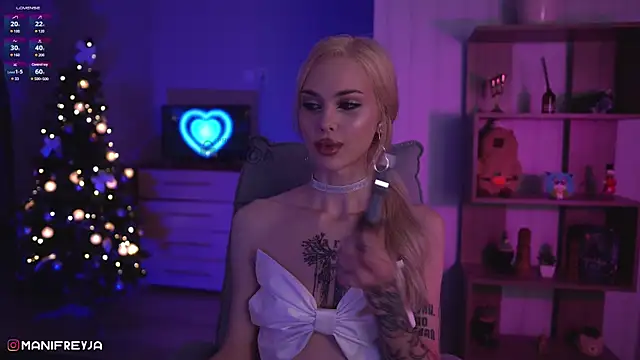 ManiFreyja online show from January 4, 2025, 5:47 pm