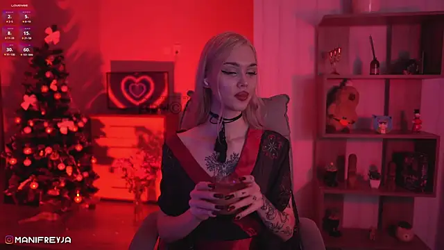 ManiFreyja online show from January 8, 2025, 7:56 pm