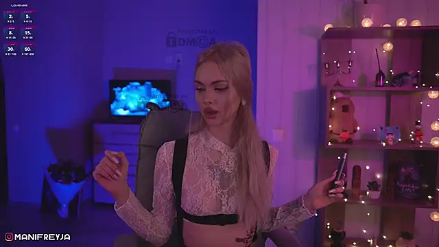 ManiFreyja online show from February 4, 2025, 9:10 pm