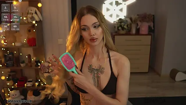 ManiFreyja online show from September 19, 2025, 2:13 am