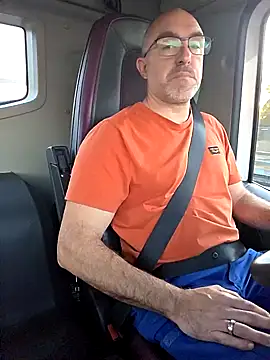 Crosss-23cm online show from November 12, 2025, 6:47 am