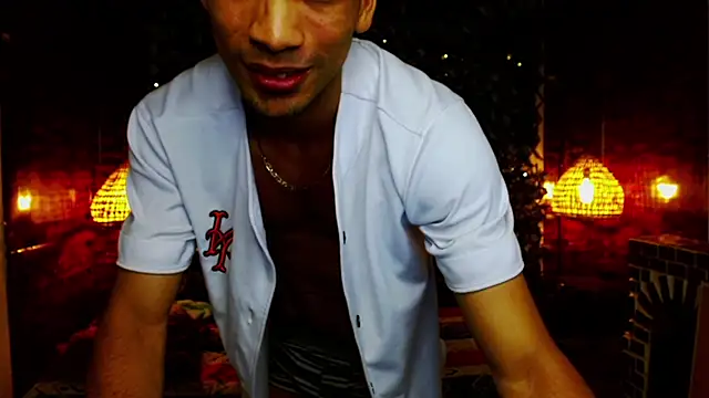 Snapshot of SonicJ25 chatting on January 11, 2025, 4:06 am SonicJ25 online show from January 11, 2025, 4:06 am